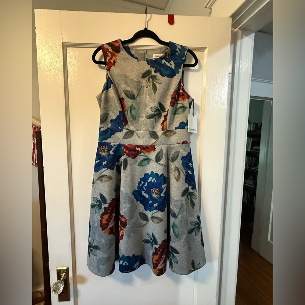 NWT Calvin Klein Gray Floral Sleeveless Dress, SIze 10